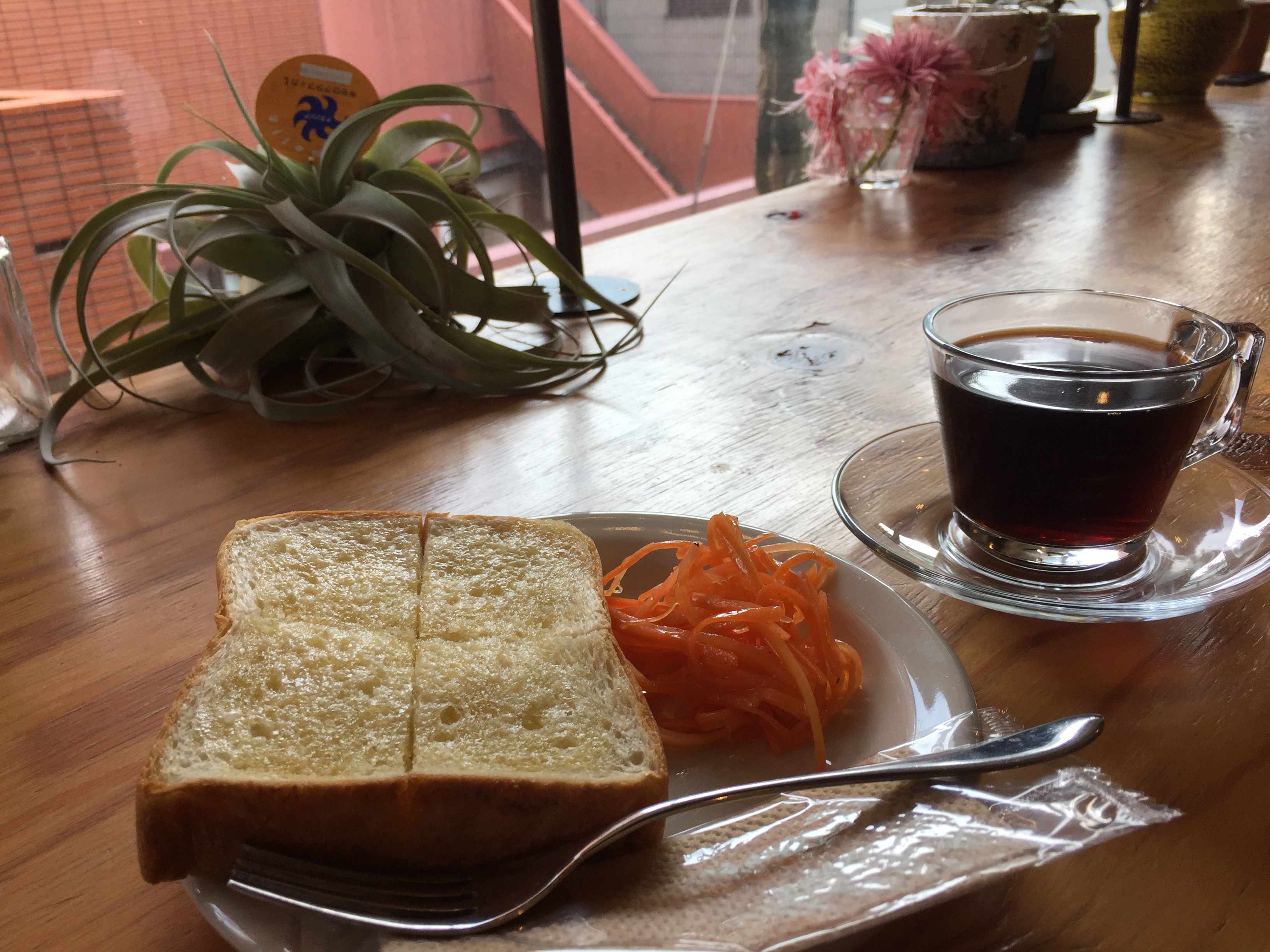 代々木上原駅南口 電源カフェ TO.MO.CA COFFEE(トモカコーヒー)