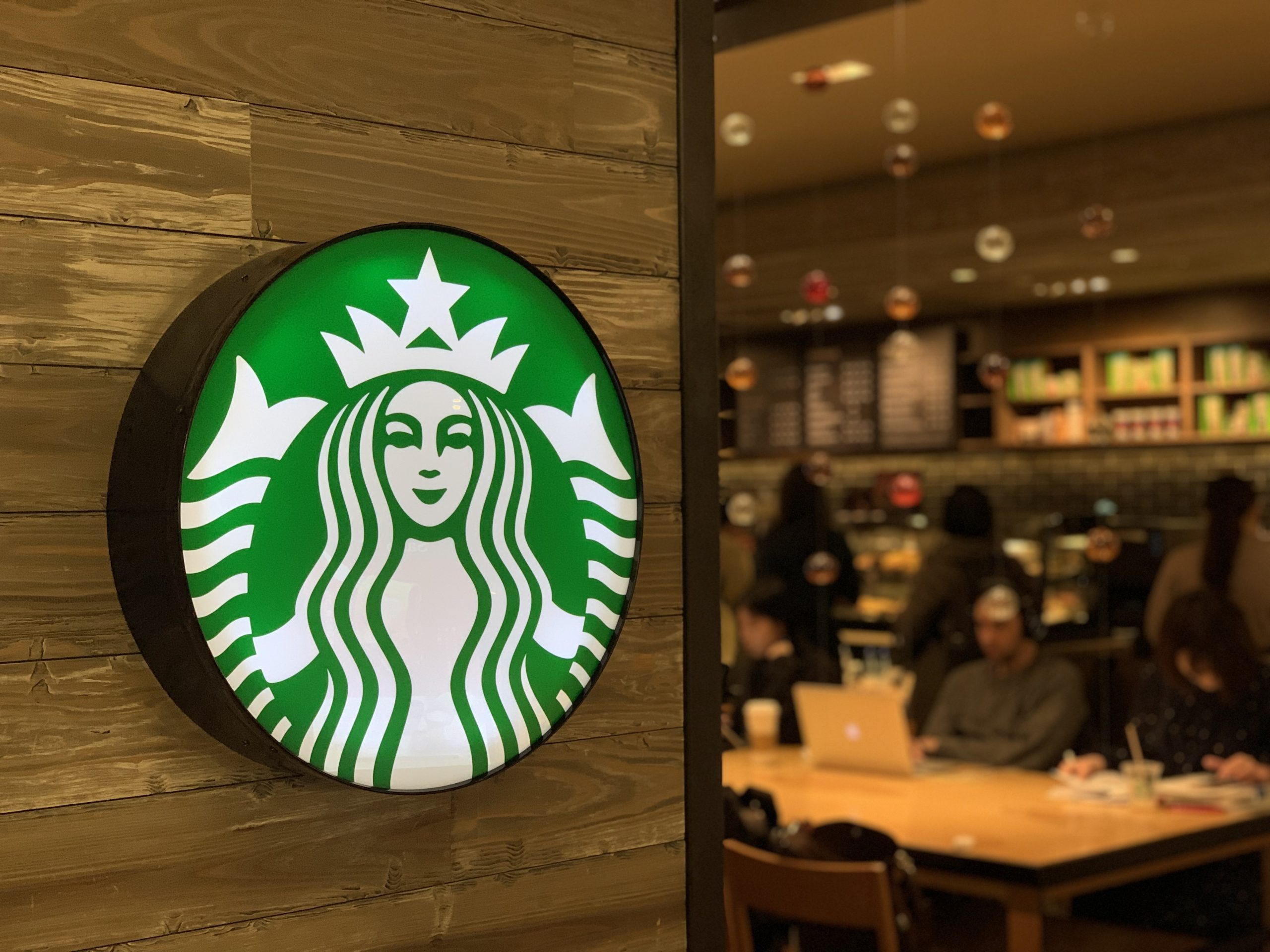 馬車道駅 電源カフェ スターバックスコーヒー 横浜ワールドポーターズ店 Wi-Fi