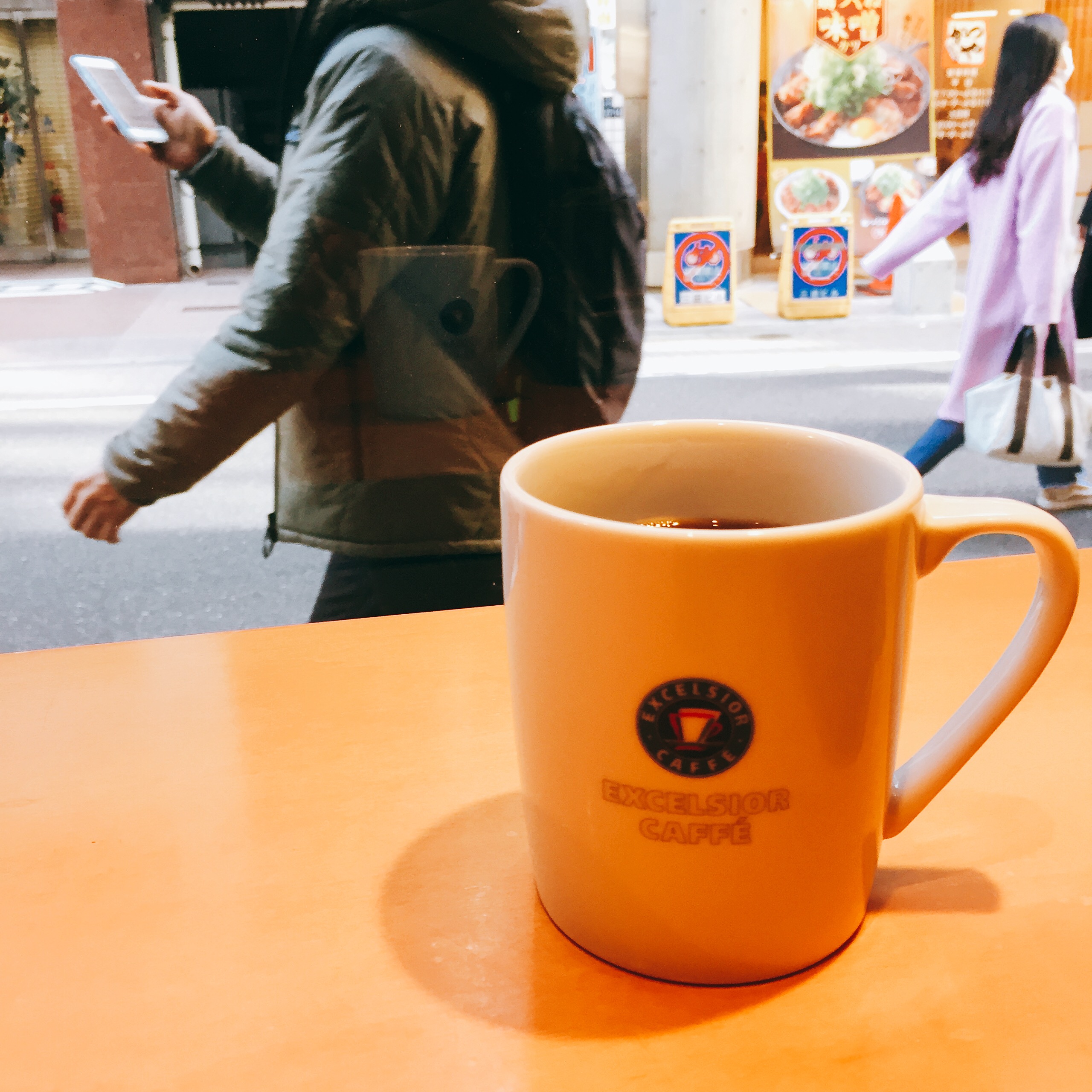 三田駅(田町駅西口) 電源カフェ エクセルシオールカフェ 三田店