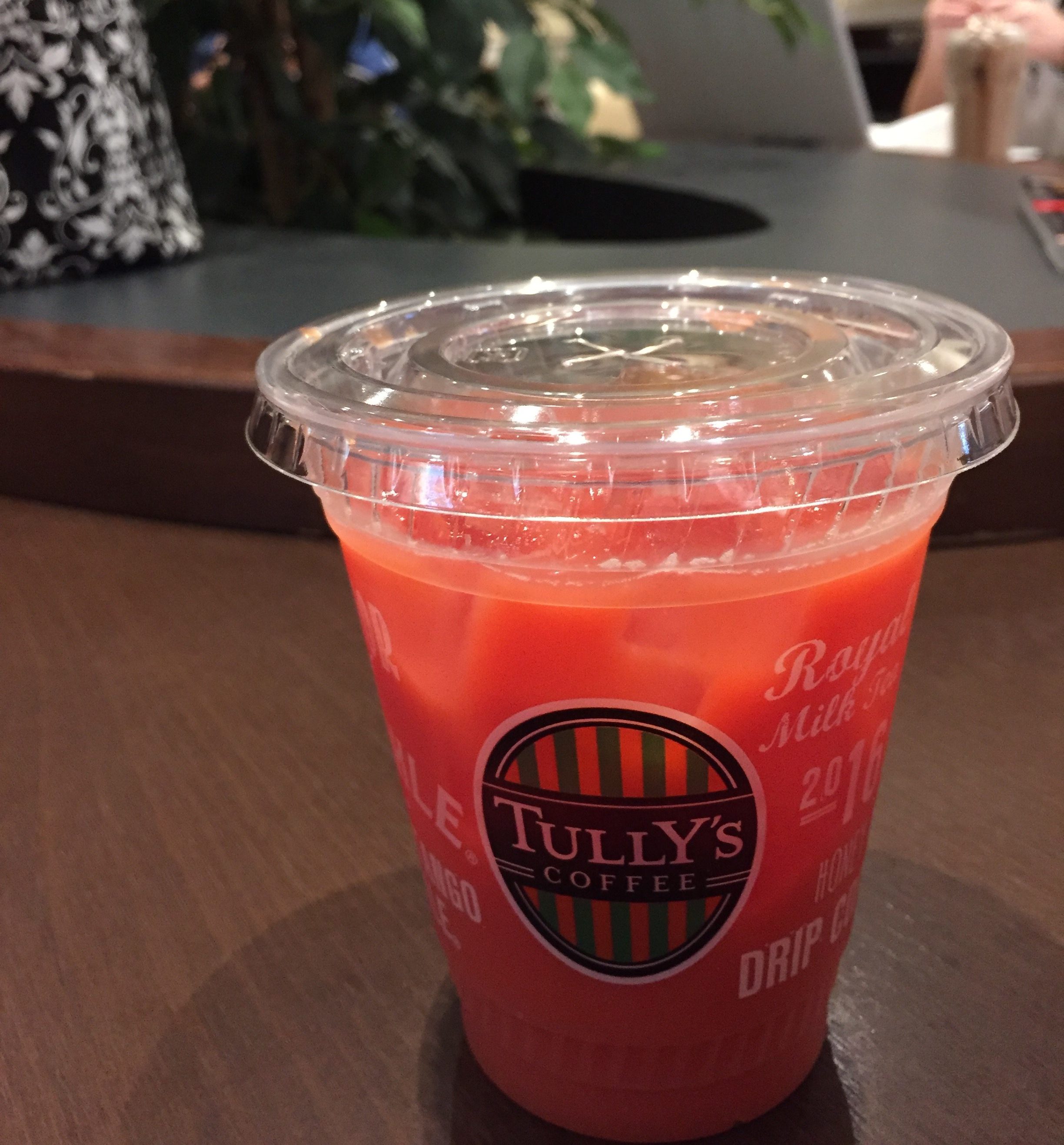 松戸駅松戸駅 atre　電源カフェ　タリーズコーヒー アトレ松戸店