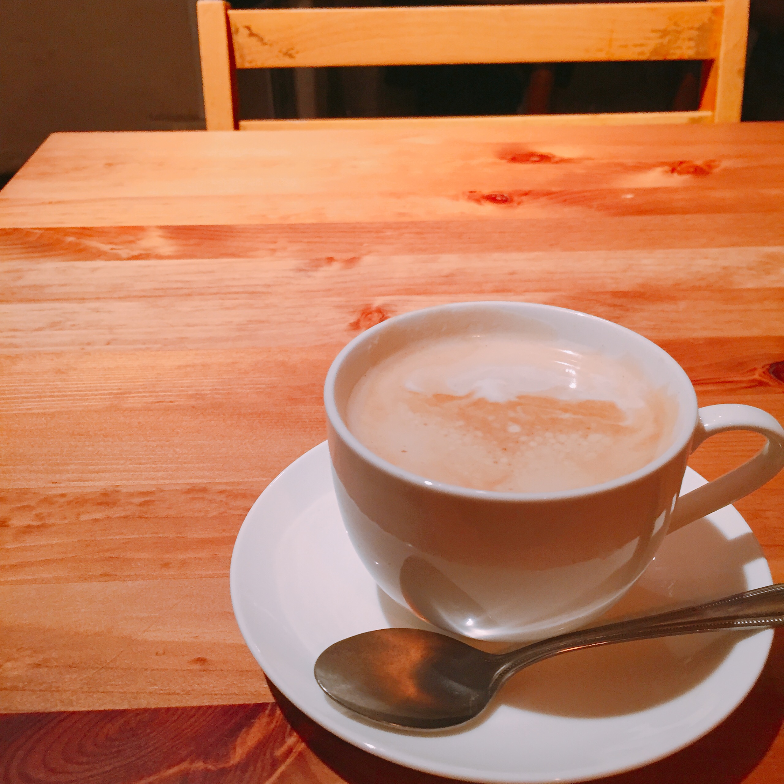 下北沢駅南口 電源カフェ Lani cafe&bar (ラニカフェバー)
