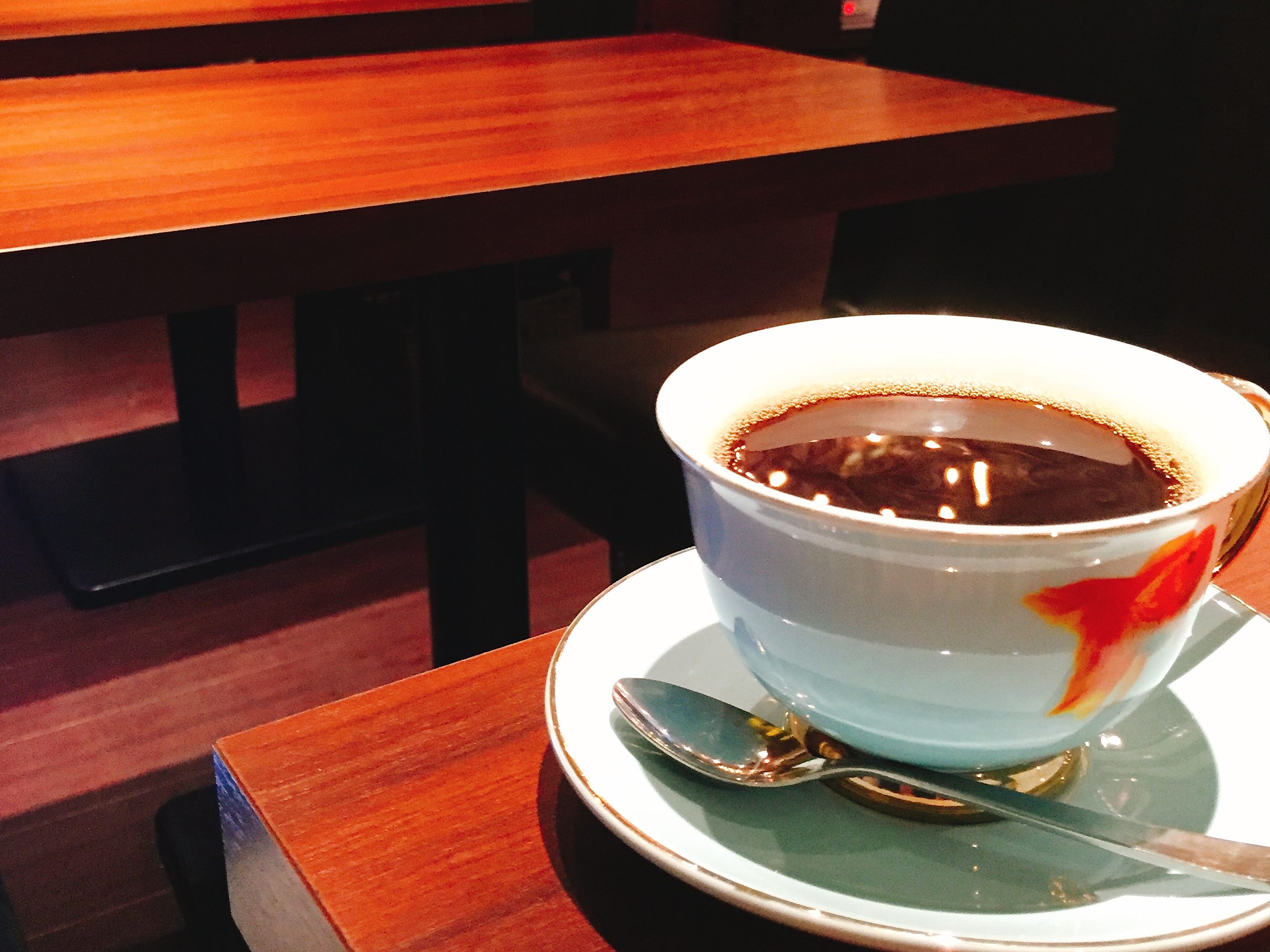 銀座駅A3 電源カフェ Pasta Mercato (パスタメルカート)