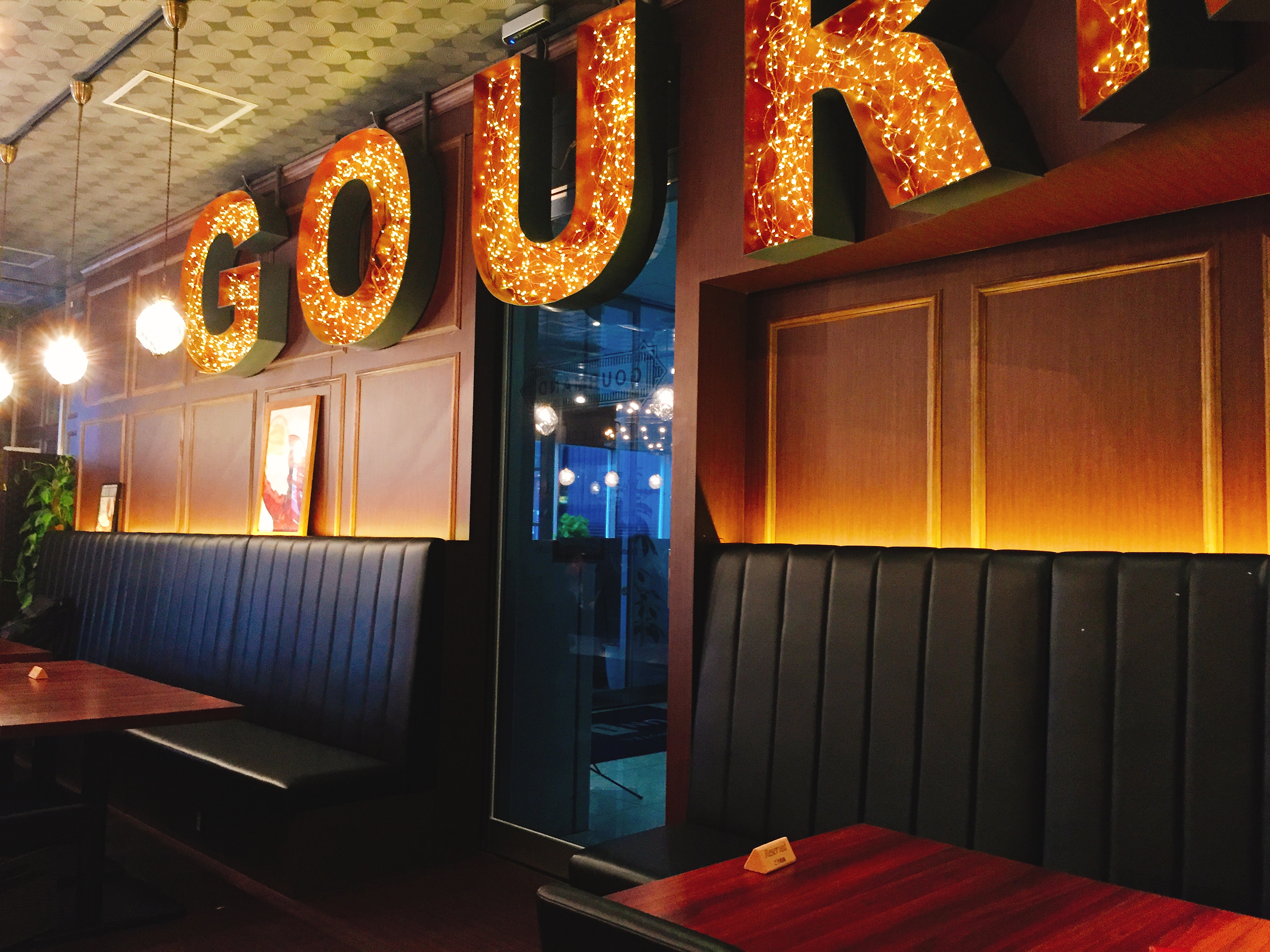 銀座駅A3 電源カフェ Pasta Mercato (パスタメルカート)