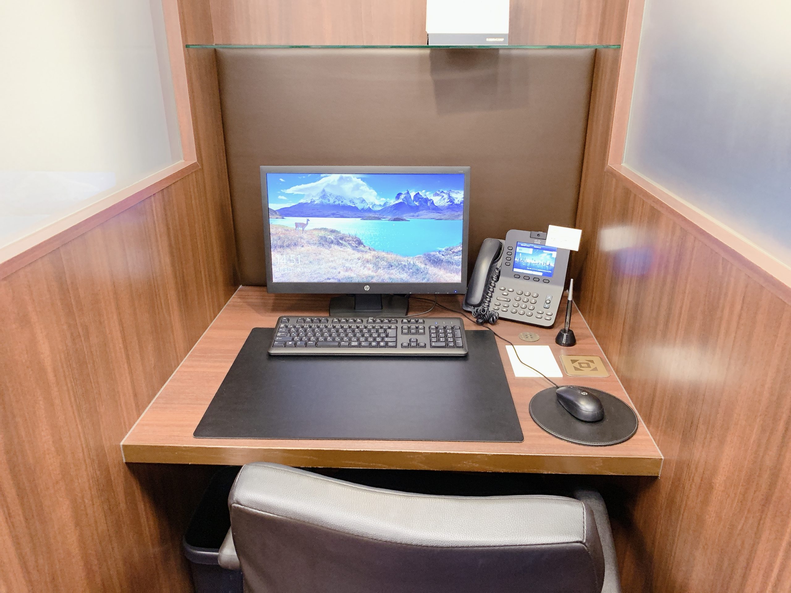 サーブコープ六本木 PC付きコワーキングデスク