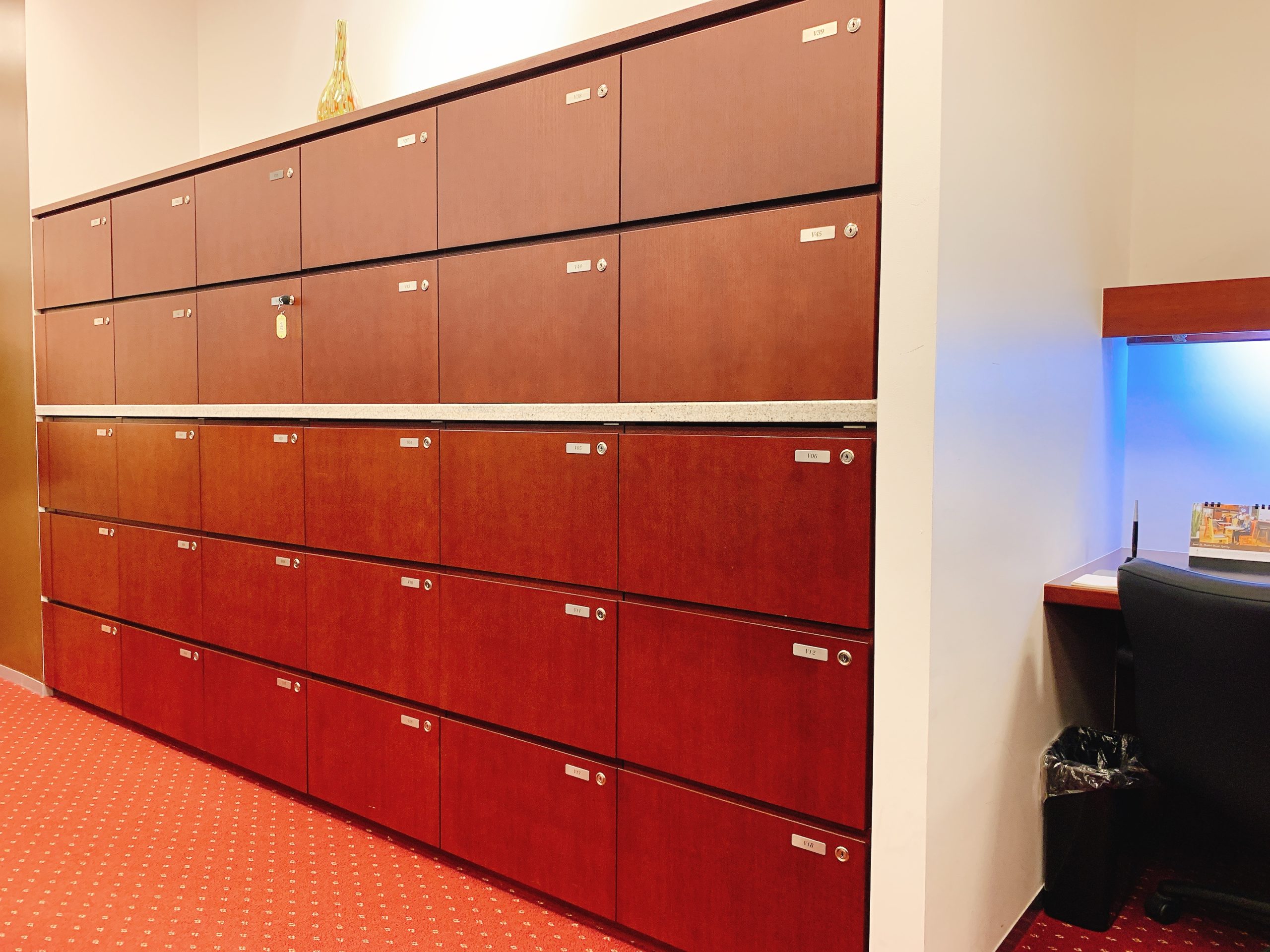 ロッカー サーブコープ丸の内トラストタワー本館