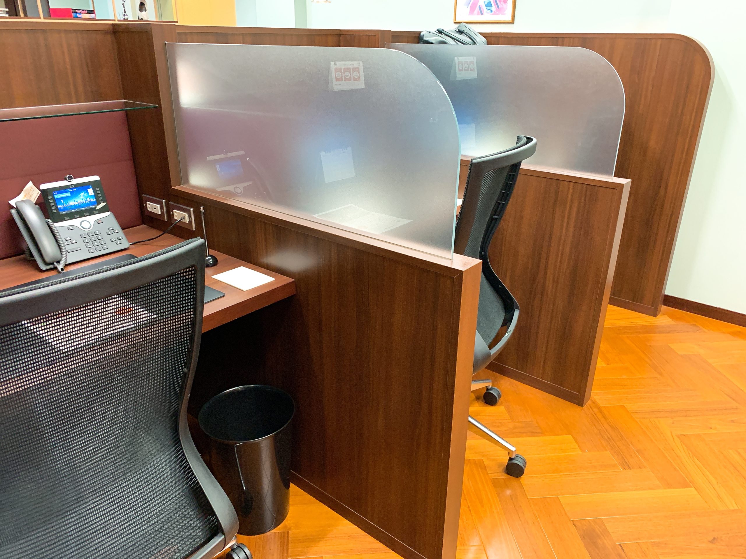 コワーキングデスク サーブコープ青山パラシオタワー