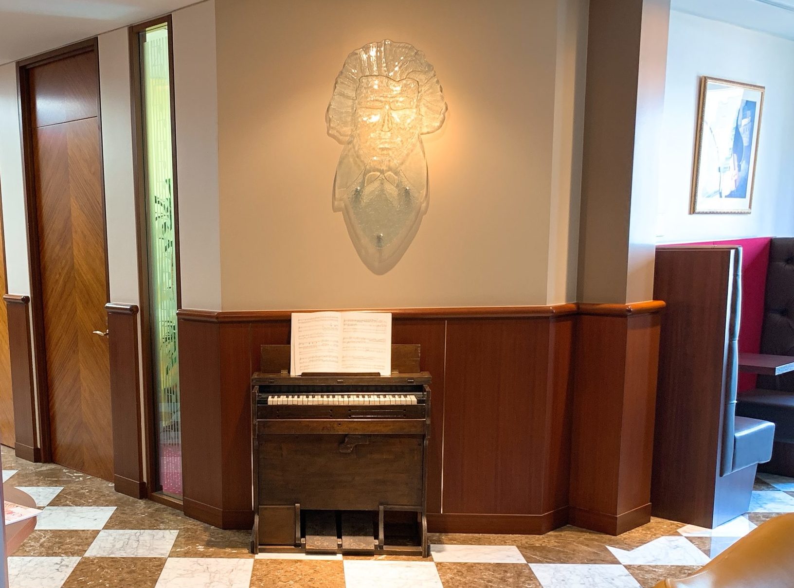 ラウンジ　サーブコープ日比谷セントラルビル