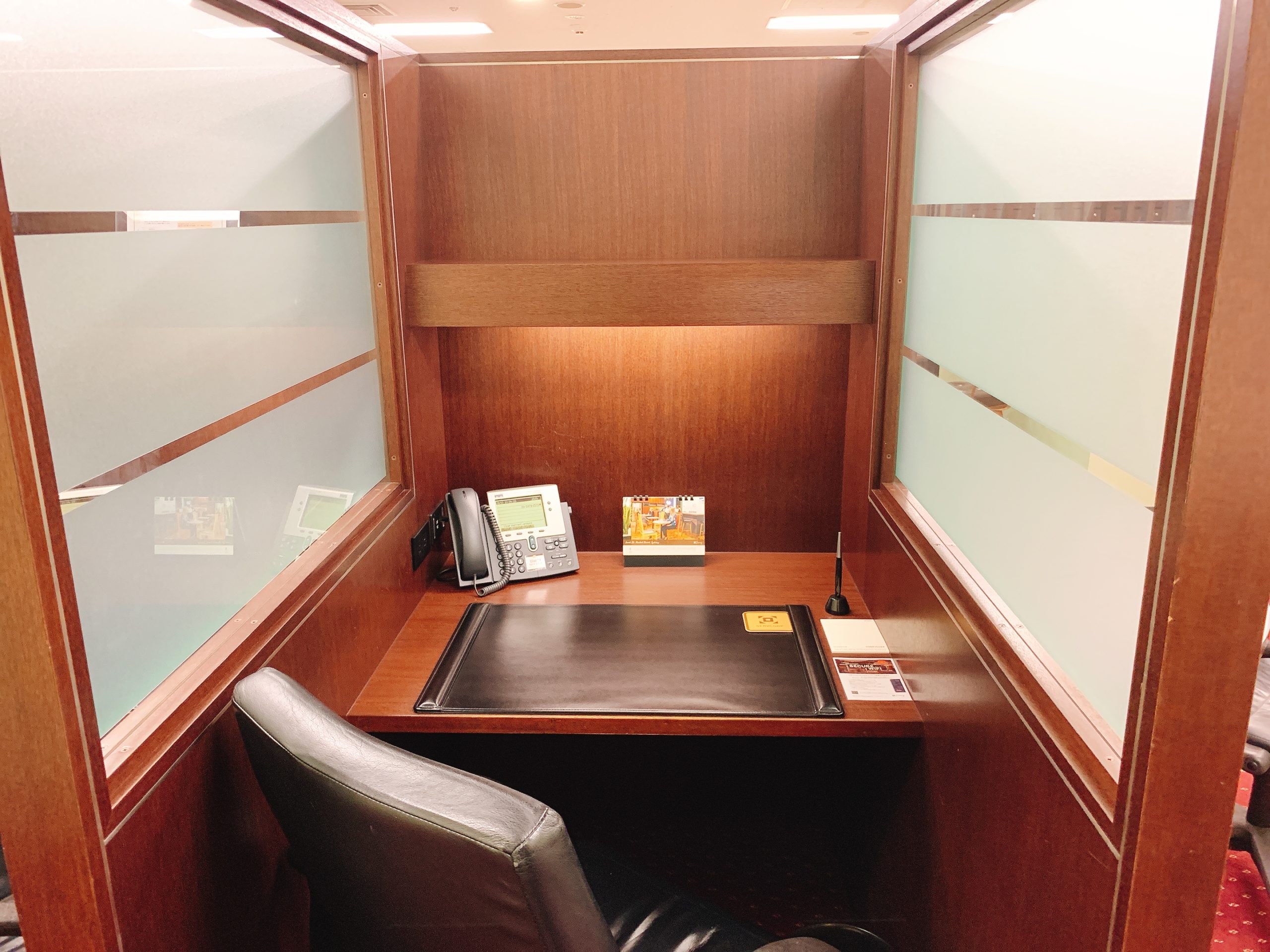 コワーキングデスク サーブコープ池袋サンシャイン60