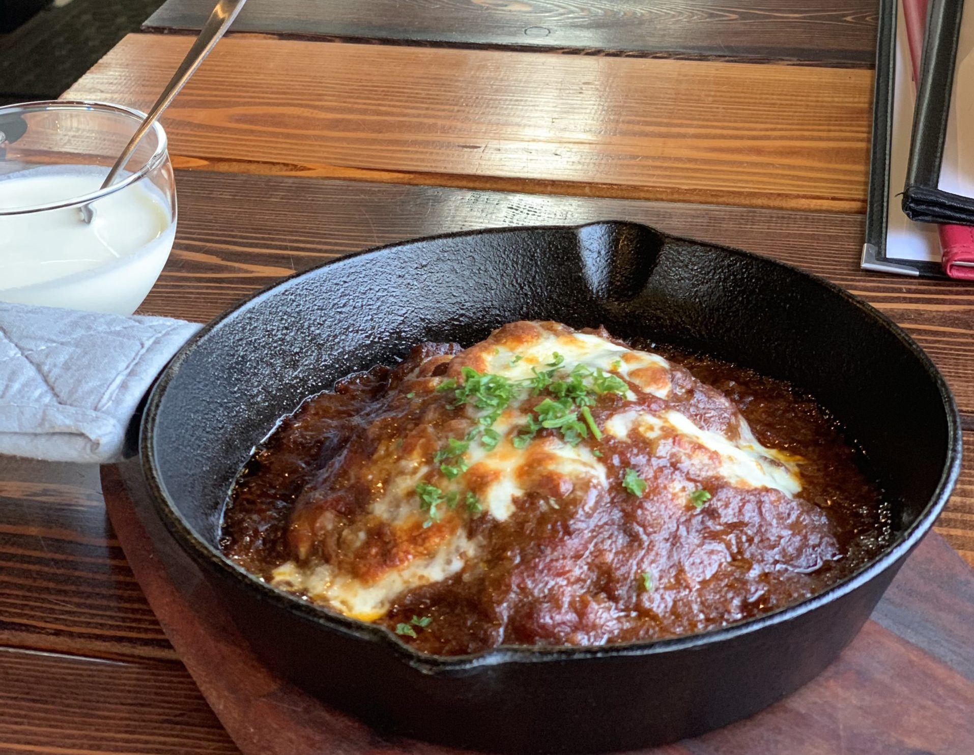 オフィスの近くに美味しいお店がある