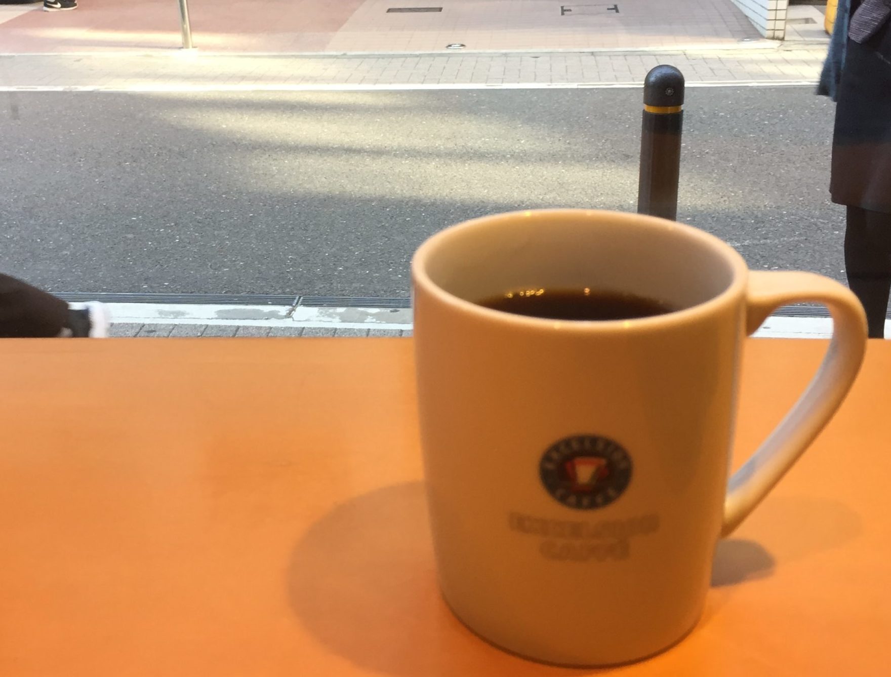 淀屋橋駅11番出口 電源カフェ エクセルシオール カフェ 淀屋橋店 Wi-Fi