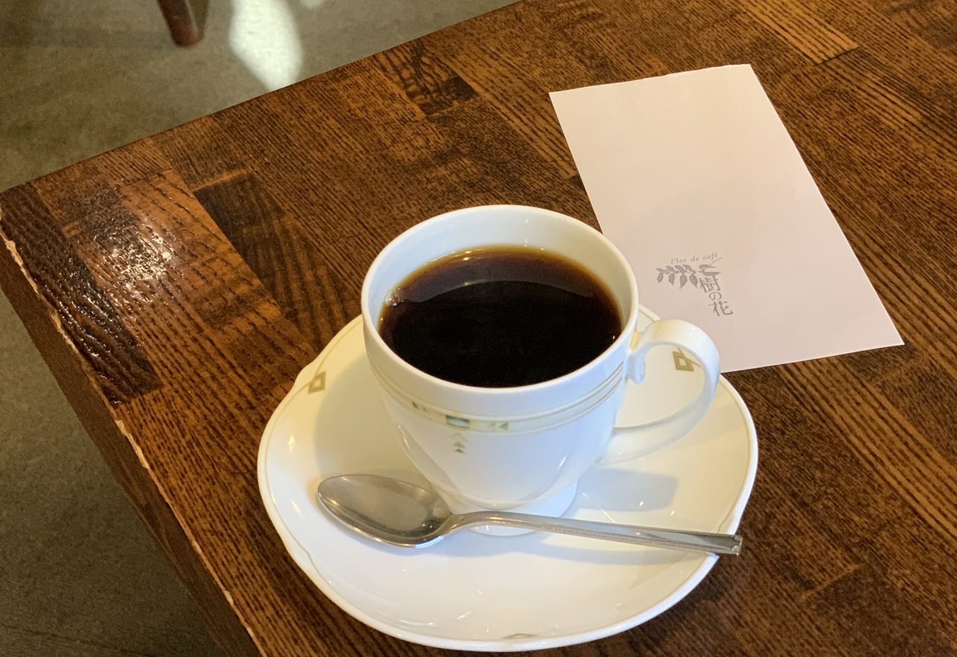東銀座駅3番出口 Flor de café 樹の花
