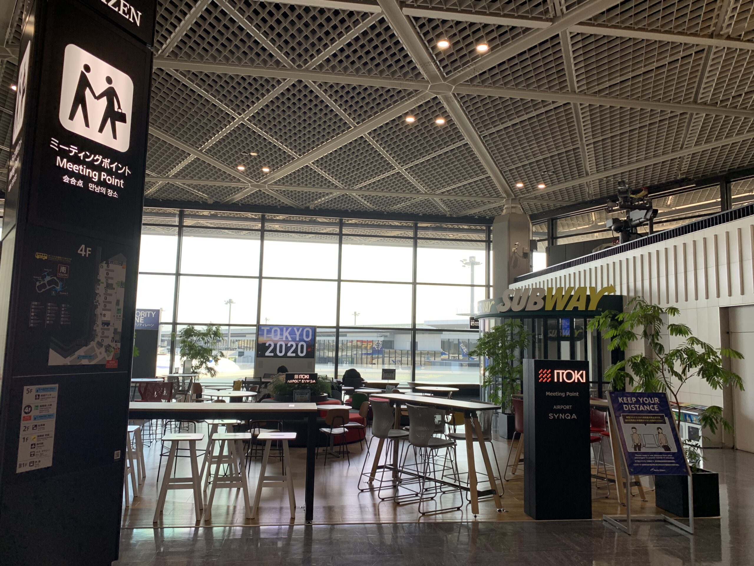 4階　サブウェイ 成田空港第１ターミナル南ウイング店前スペース　Wi-Fi
