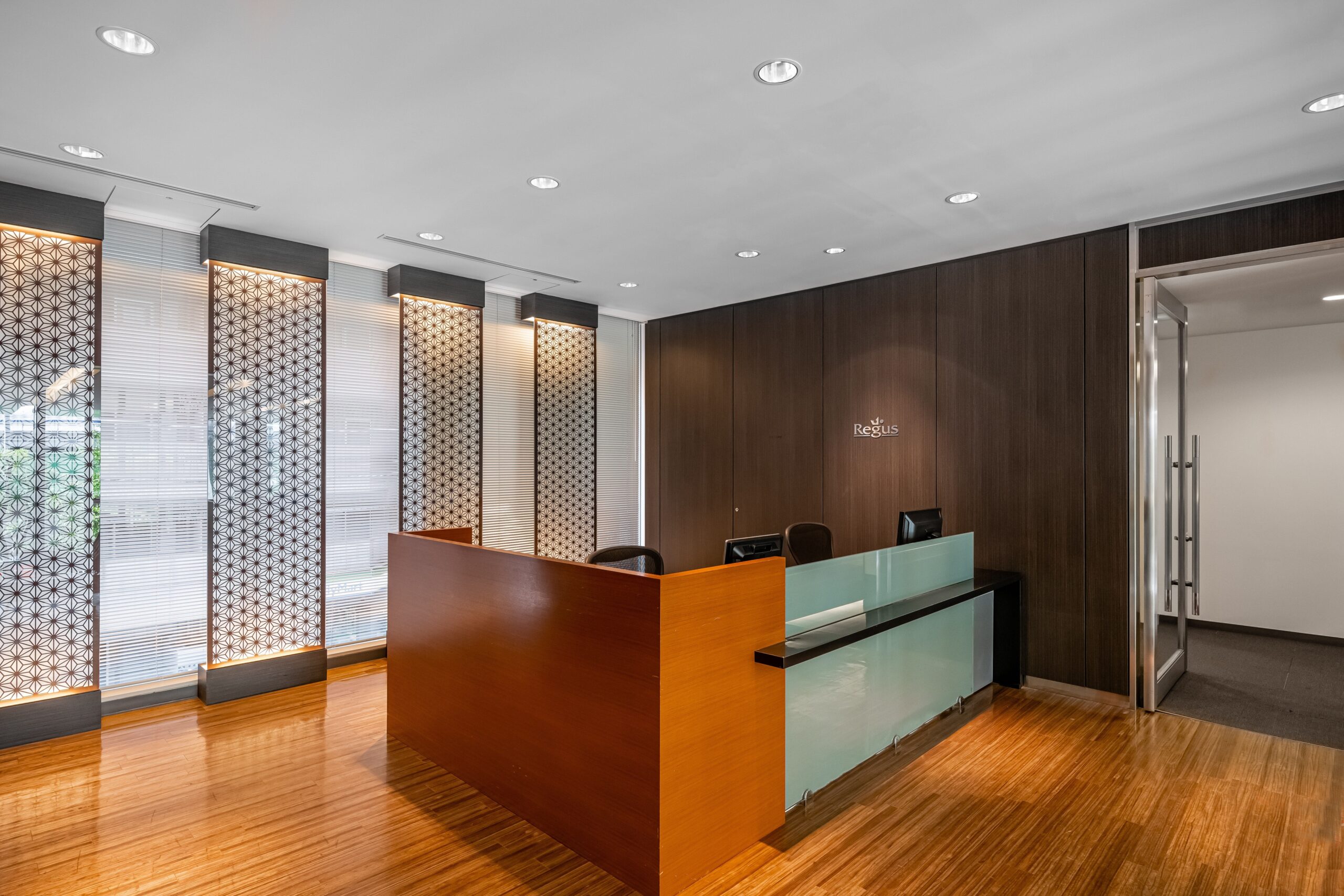 新橋駅烏森口 リージャス新橋東急ビル Wi-Fi