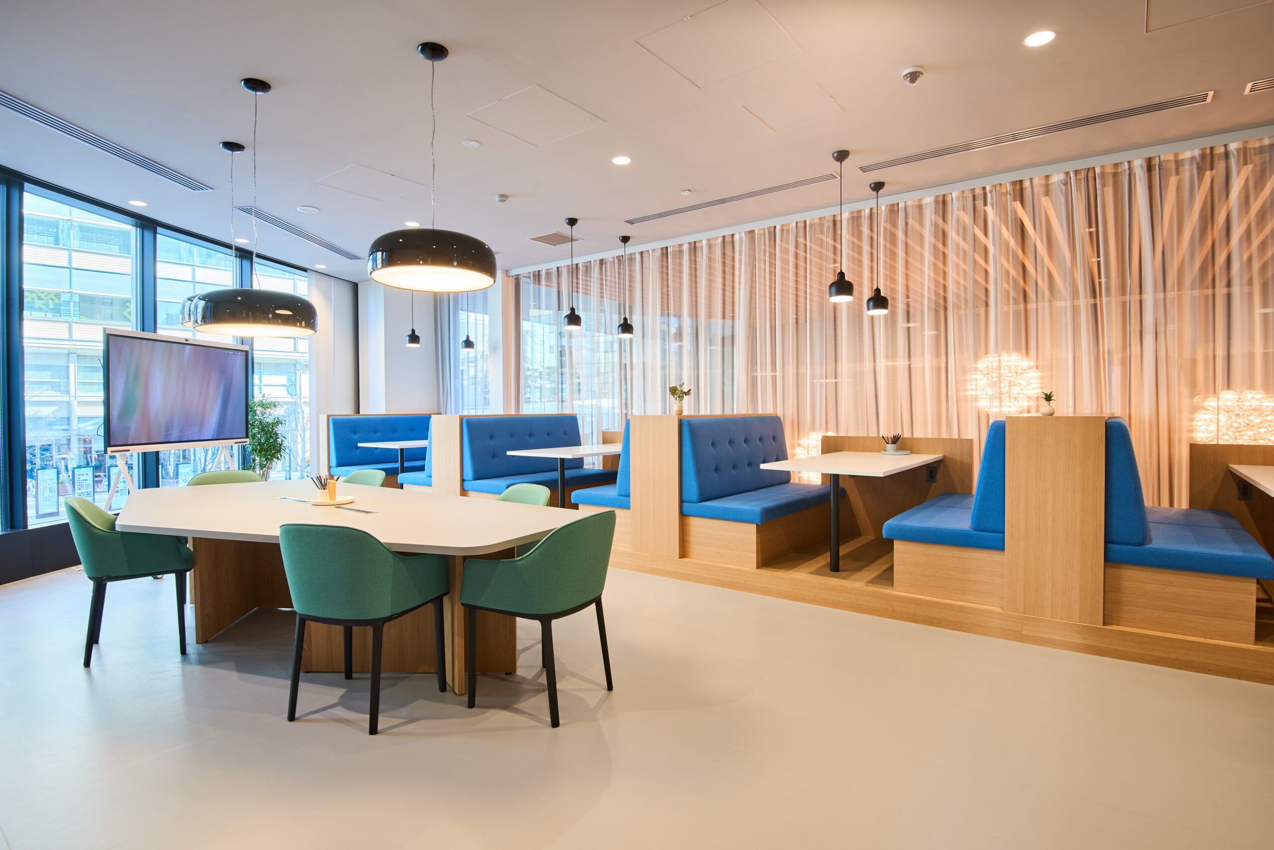 六本木駅8番出口 SPACES六本木 Wi-Fi