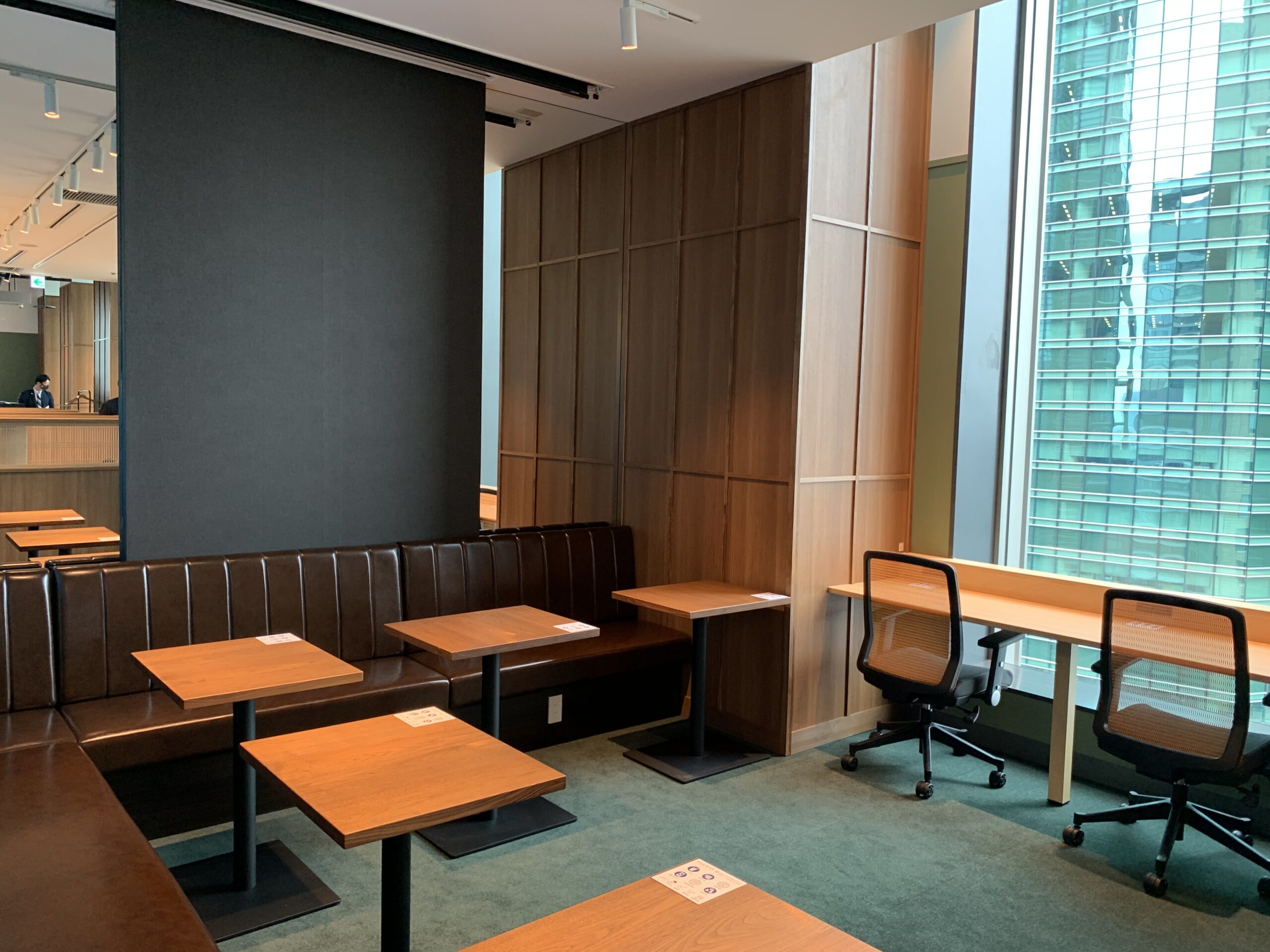 BIZcomfort ザ ロイヤルパークホテルアイコニック東京汐留のコワーキングスペース