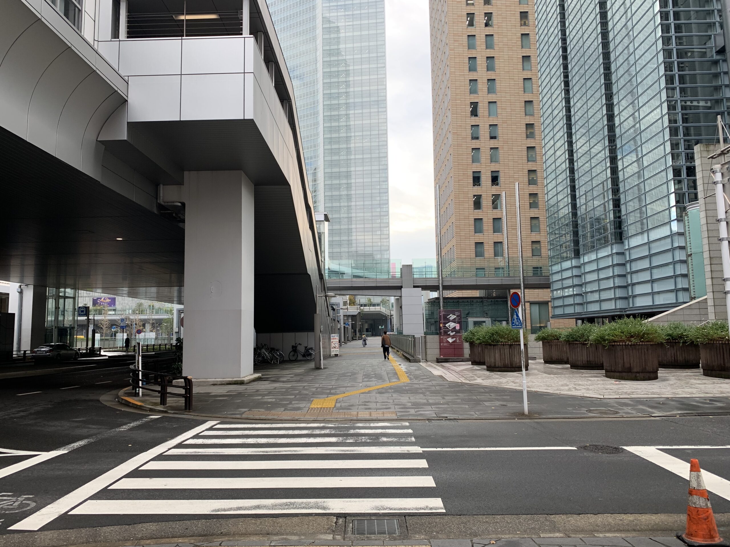 最寄駅からのアクセス　BIZcomfort ザ ロイヤルパークホテルアイコニック東京汐留