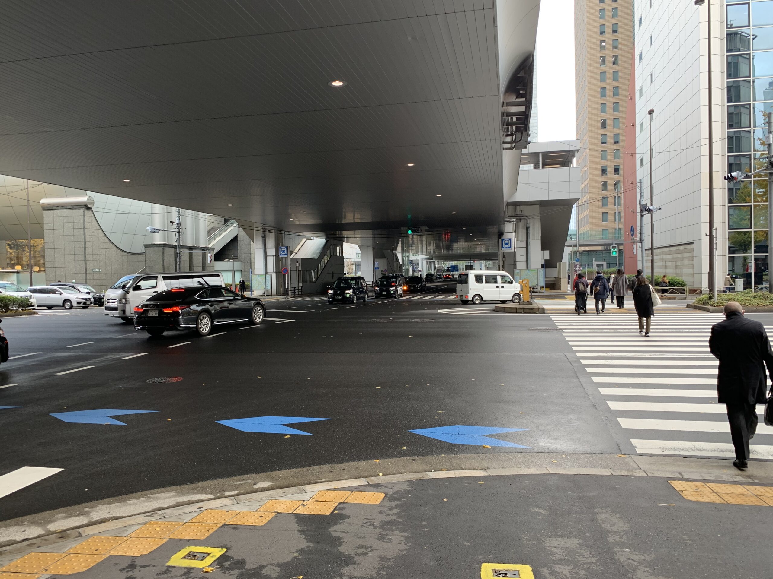 最寄駅からのアクセス　BIZcomfort ザ ロイヤルパークホテルアイコニック東京汐留