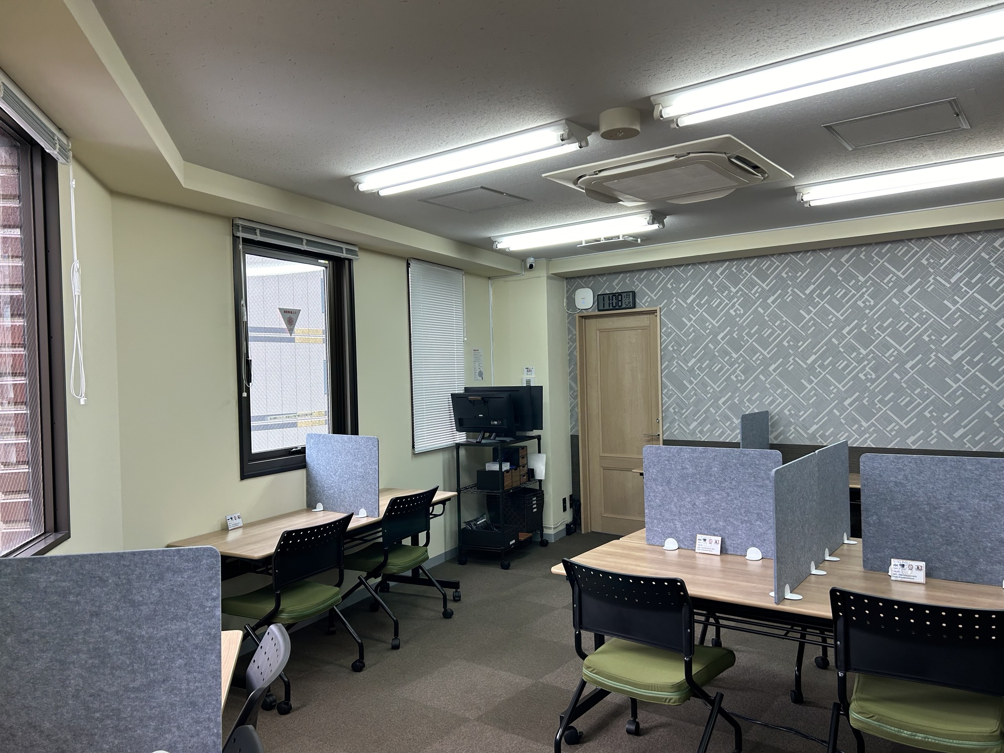 会話NGのワーキングエリア　パブリッド