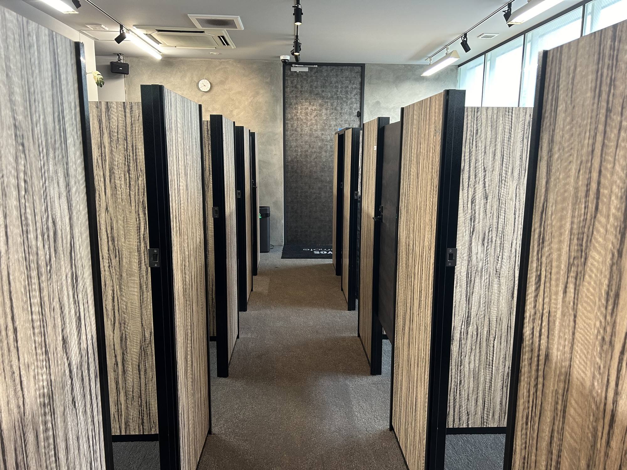 南新宿駅　Y-Valley Coworking Space 代々木店（YCS Remoto）