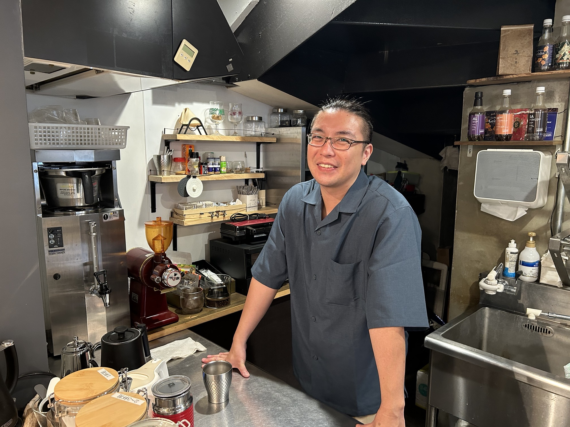 店舗責任者の棟元政惟さん