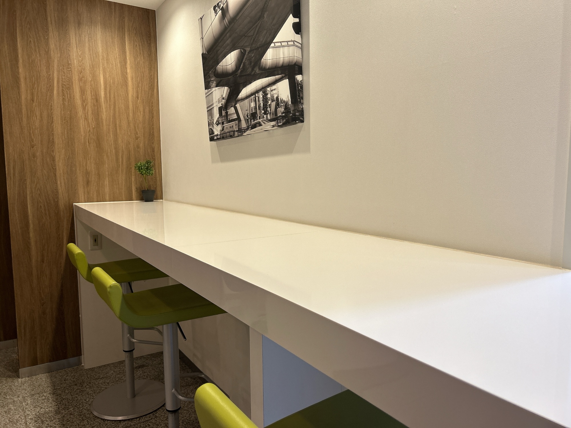 新宿駅南口 リージャス新宿南口ビジネスセンター Wi-Fi